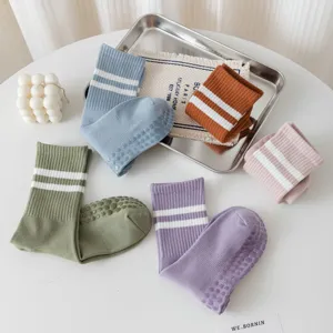 Women cotton non-slip yoga socks pilates fitness mid-tube sports socks with grip dots for gym workout