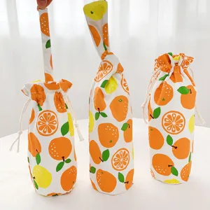 Canvas Wasserbecherhülle mit süßem Orangenmuster, tragbares Kordelzug-Design für den Alltag.