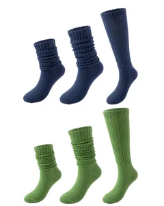 Einfarbige Slouch Socken und lange Rippstrümpfe Set, bequem und warm für den Alltag.
