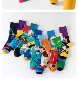 Calze a tubo medio con motivi sportivi colorati, eleganti calze per autunno inverno.