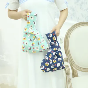 Japanischer Canvas Handgelenktasche mit Hundemotiv, bezaubernde Freizeittasche fuer Damen.