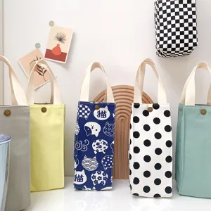 Canvas Trinkflaschenhülle tragbare Tasche minimalistisches Pünktchenmuster isolierte Tasche.