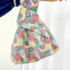 Japanischer Stil Knoten Handtasche aus Leinen mit süßem Cartoon Bär Muster für Damen.