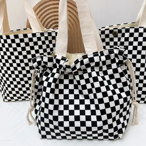Bolso tote de lona a cuadros en blanco y negro, linda bolsa de almuerzo con cordón.