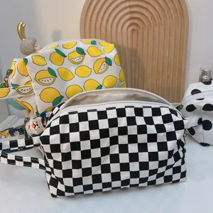 Bolso cosmetico de lona a cuadros retro bolsa de aseo portatil con cremallera para viaje.