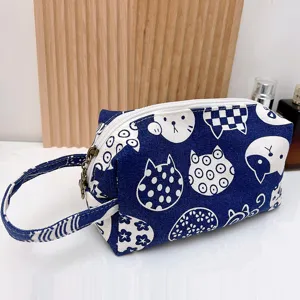 Bolsa de cosméticos de lona con gato y cuadros retro, bolso de lavado con cremallera portátil.