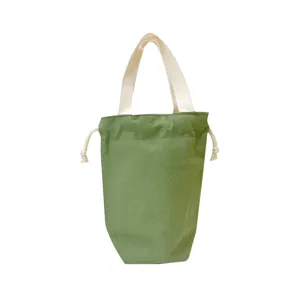 Grüne Kaffeetasse Beutel aus Leinen mit Kordelzug und praktischen Cremegriffen.