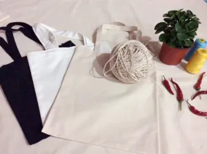DIY unifarbene Leinen Tragetasche Set, blanko Schultertasche zum Bemalen im Detailansicht.