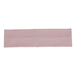 Détail de bandeau en coton extensible rose, bandeau de sport doux pour femmes, quotidien.
