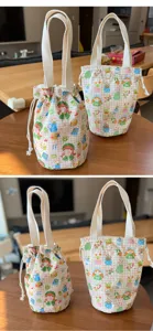 Süße Cartoon Canvas Kordelzug Tasche, Vintage Karo Blumen Tragetasche für den täglichen Weg.