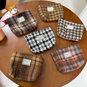 Vintage Karomuster Wolle Kosmetiktasche tragbare Geldbörse Winter Mode Mehrfarbig Aufbewahrung