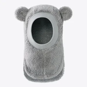 Gemütliche graue Fleece Kinder Sturmhaube Detailansicht, weiche Plüsch Bärenohren Mütze