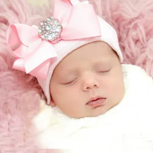 Gorro de punto rosa para bebé con lazo lindo y detalle de pedrería, gorro infantil suave