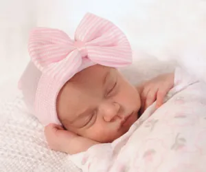 Recién nacido sombrero de rayas rosa con lazo grande lindo gorro de algodón infante