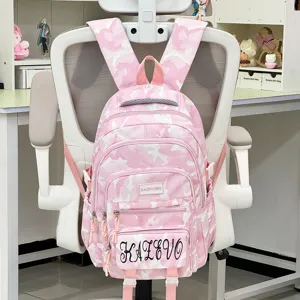 Pink camouflage school backpack, large capacity casual travel daypack for students daily use.