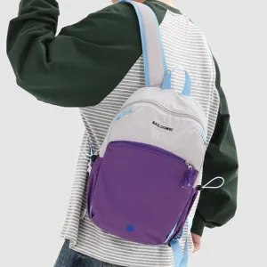 Lockerer leichter Outdoor-Reiserucksack mit zwei Farbblöcken für Studenten und den täglichen Weg.