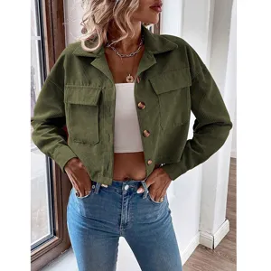 Dunkelgrüne Cord Crop Jacke für Damen mit langen Ärmeln, Reverskragen und Knopfleiste.
