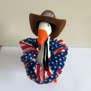 7-inch goose outfit set with US 250th anniversary cowboy hat and American flag ruff for doll.