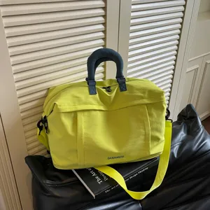 Borsa da viaggio alla moda di grande capacità per donna borsa a tracolla casual sportiva.