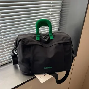 Borsa da viaggio capiente e alla moda da donna, borsa sportiva impermeabile e leggera.