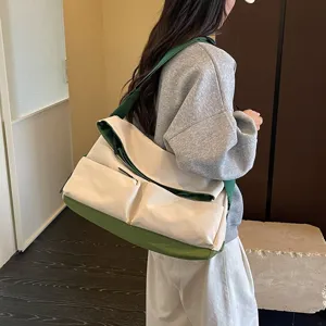 Grande borsa a tracolla in tela con tasche frontali, elegante borsa casual per viaggi.