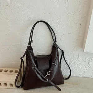 Bolso de hombro convertible de moda para mujer marron oscuro gran capacidad mochila detalle