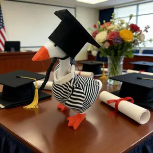 Cute desktop little goose graduation hat and striped clothes 7-inch plush toy set.