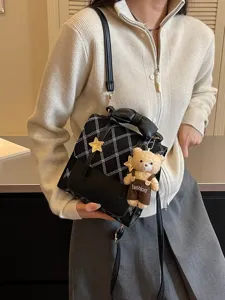 Zaino trapuntato nero da donna borsa a tracolla elegante e alla moda con fiocco e orsetto