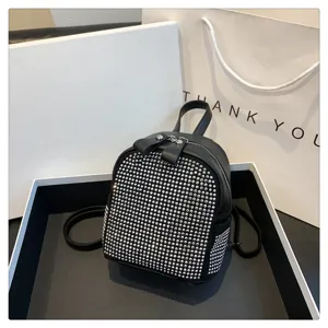 Mini zaino nero da donna con strass scintillanti, zainetto casual alla moda per uso quotidiano.