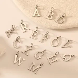 Colgantes de letras de acero inoxidable, alfabeto pulido para hacer joyas de bricolaje.