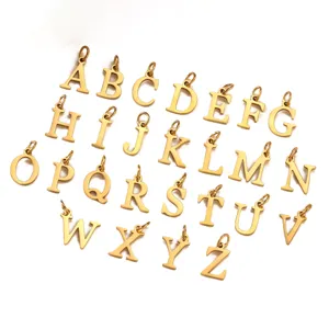 Colgantes de letras doradas de acero inoxidable A-Z, dijes de joyería DIY pulidos espejo.