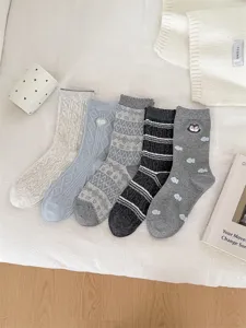 Cute vintage mid-tube socks set, stylish winter warm knitted socks with cute patterns.