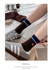 Chaussettes mi-hautes style coréen couleur contrastée avec broderie cœur pour femme automne