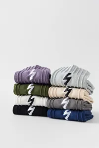 Cityboy Baumwoll-Mittelsocken mit gesticktem Blitz, ideal für Streetwear und den täglichen Gebrauch.