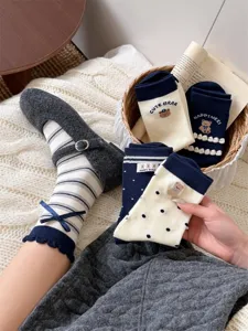 Japanese navy blue cute cartoon bear stack socks, early autumn college style socks.