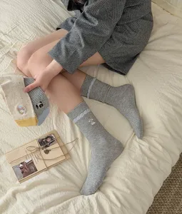 Korean vintage flecked yarn women mid tube socks autumn winter cute puppy embroidery hosiery