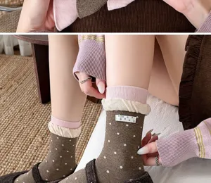 Leuke Koreaanse katoenen stippensokken met gelaagde ruffle manchetten voor dames.
