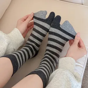 Japanese style two-toe striped socks for women, comfortable split toe design tabi socks.