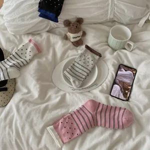 Japanische gerollte Bündchen gestreifte Punkt-Wadenstrümpfe für Damen, Baumwollsocken.