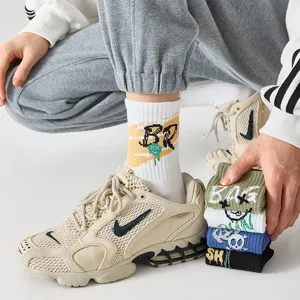 Chaussettes mi-hautes tendance pour hommes, chaussettes de sport en coton respirantes.