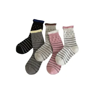 Damen süße Pünktchen Mittelsocken Set, japanischer Stil Kontrastfarbe Rollbund Baumwollsocken