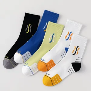 Herren Sport Farbblock Wadenhohe Socken atmungsaktiv Laufen Basketball Baumwolle Set