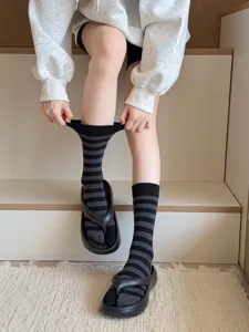 Women's black grey striped split toe socks, comfy Japanese style two toe socks for daily wear.