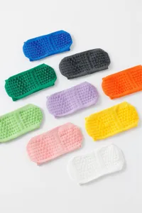 Bunte Anti-Rutsch Yoga Socken für Damen, ideal für Pilates, Fitness und Bodentraining.