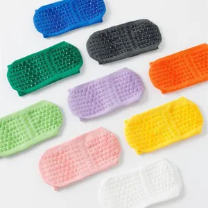 Bunte rutschfeste Yoga Socken mit Grip-Noppen für Pilates Fitness und Bodentraining.