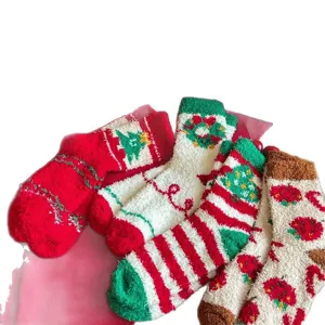 Comode calze di Natale in pile corallo da donna, calzini invernali caldi e spessi set da quattro