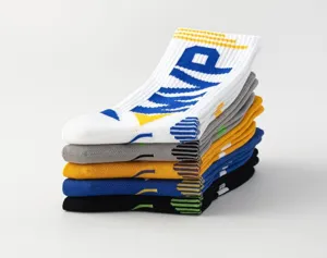 Herren Sport Socken mittelhoch atmungsaktiv Laufen Basketball Socken mehrfarbiges Set.