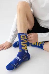 Herren Sport Basketball Socken mit markantem MVP Buchstaben Design, atmungsaktiver Wadenhaelfte.