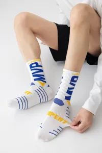 Herren sportsocken mittelschaft basketball baumwolle atmungsaktiv trainingsocken weiss buchstaben