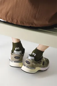 Kurze Herren Baumwollsocken mit Stickerei, lässige Streetwear Sportmode Socken.